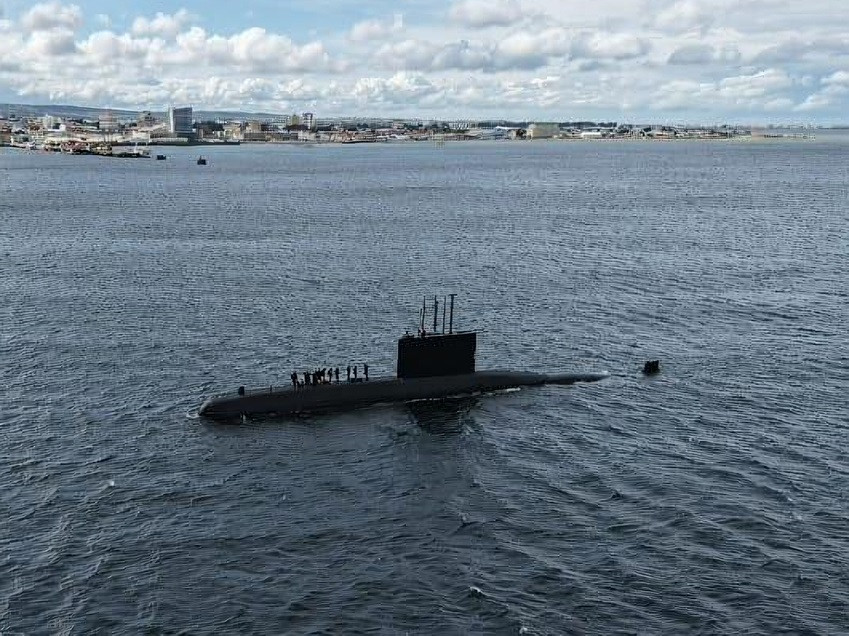 Submarino SS 20 Thomson en Punta. Firma Armada de Chile