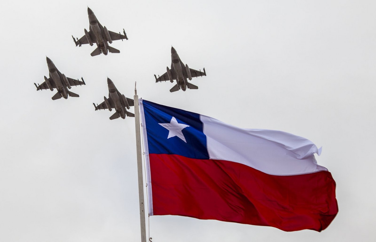 Cazas Lockheed Martin F 16 AMBM Block 15 MLU Firma Gobierno Regional de Antofagasta