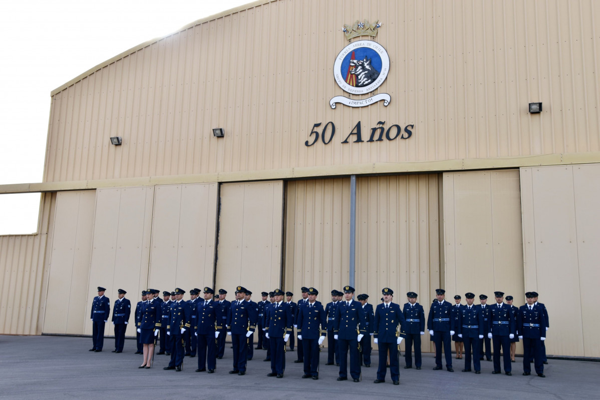 Personal del Grupo de Defensa Antiaérea N° 24 en la ceremonia de conmemoración del 50° aniversario Firma FACh