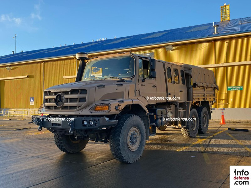 Camión Mercedes Benz Zetros 2642 6x6 del Destacamento de Infantería de Marina N°4 Cochrane en la exposición en la Empresa Portuaria Austral de Punta Arenas Firma Infodefensa 007