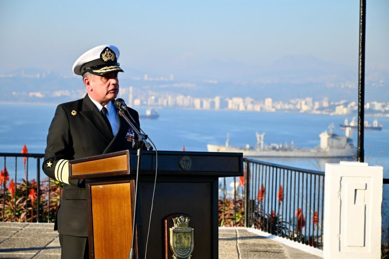 Discurso de despedida del vicealmirante Mauricio Arenas como comandante del Comando de Operaciones Navales. Firma Armada de Chile
