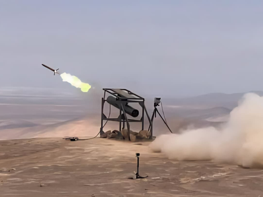 Disparo de cohete Oton de 70 mm Firma Brigada Motorizada Nu00b04 Rancagua del Eju00e9rcito de Chile