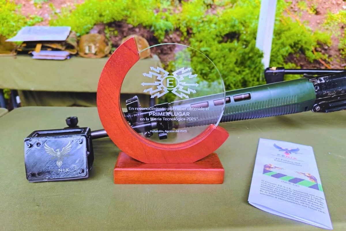 Sistema lasérico de entrenamiento Fenix. Firma Destacamento de Montaña N°9 Arauco del Ejército de Chile