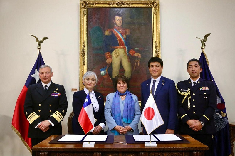 Firma de memorándum de cooperación en Defensa Foto Ministerio de Defensa Nacional de Chile