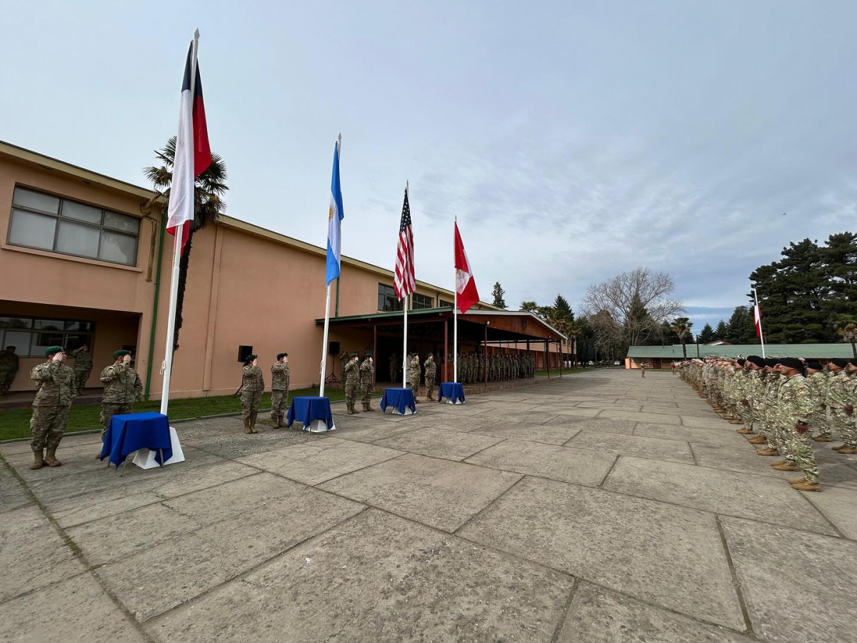Izamiento de las banderas de los países participantes del ejercicio Southern Vanguard 2025 Firma Ejército de Chile 002