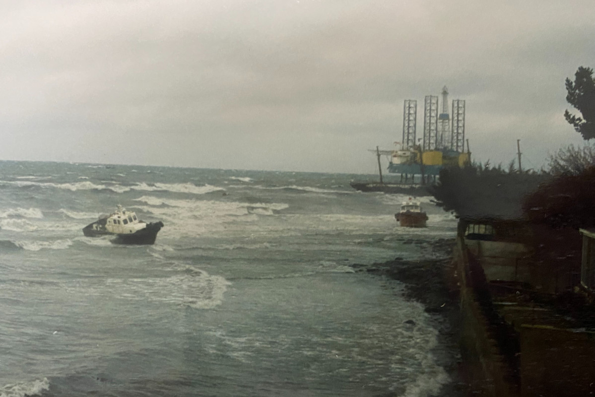 Registro de naves varadas en el Estrecho de Magallanes. Firma Armada de Chile