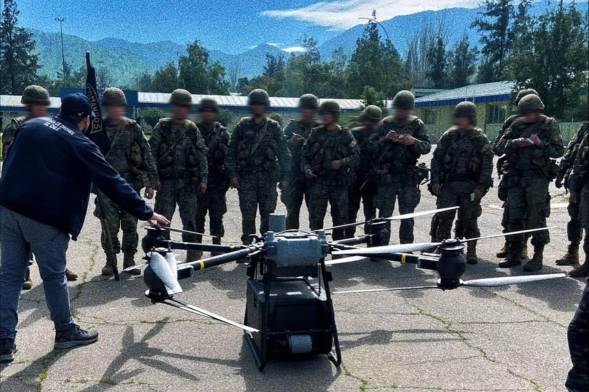 Dron DJI FlyCart 30 Firma Escuela de Paracaidistas y Fuerzas Especiales del Ejercito de Chile 002