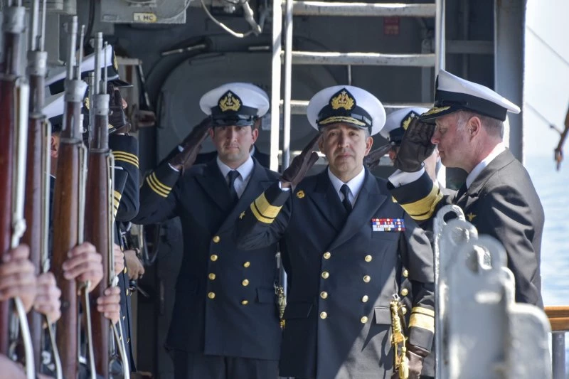 Contraalmirante Jorge Castillo. Firma Armada de Chile