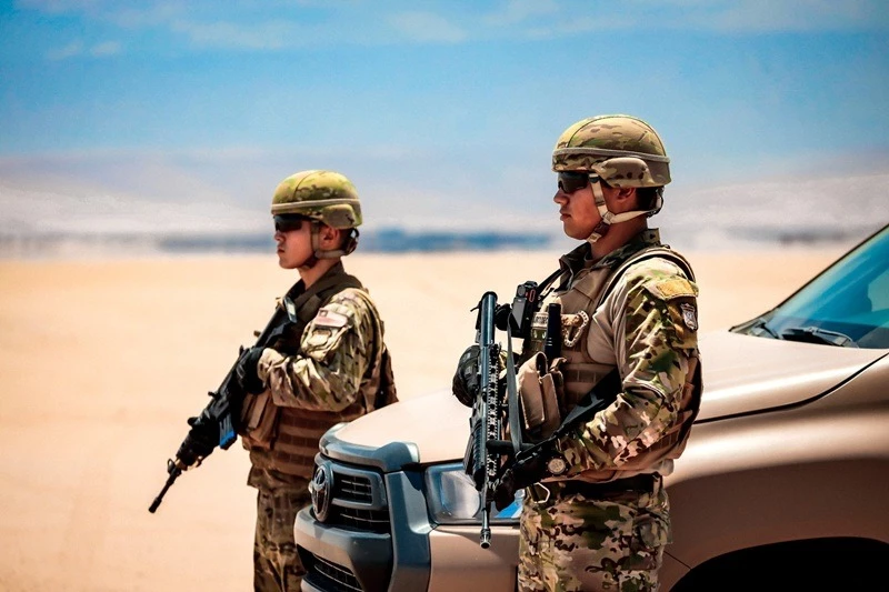 Personal del Ejército de Chile en labores de resguardo fronterizo en la Macrozona Norte Firma Jefatura de la Defensa Nacional de Arica y Parinacota 002