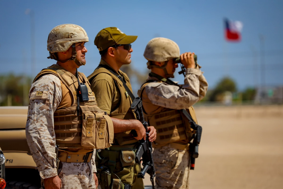 Personal del Ejército y Carabineros de Chile en tareas de seguridad en la frontera con Perú Foto Jefatura Área Fronteriza de Arica y Parinacota