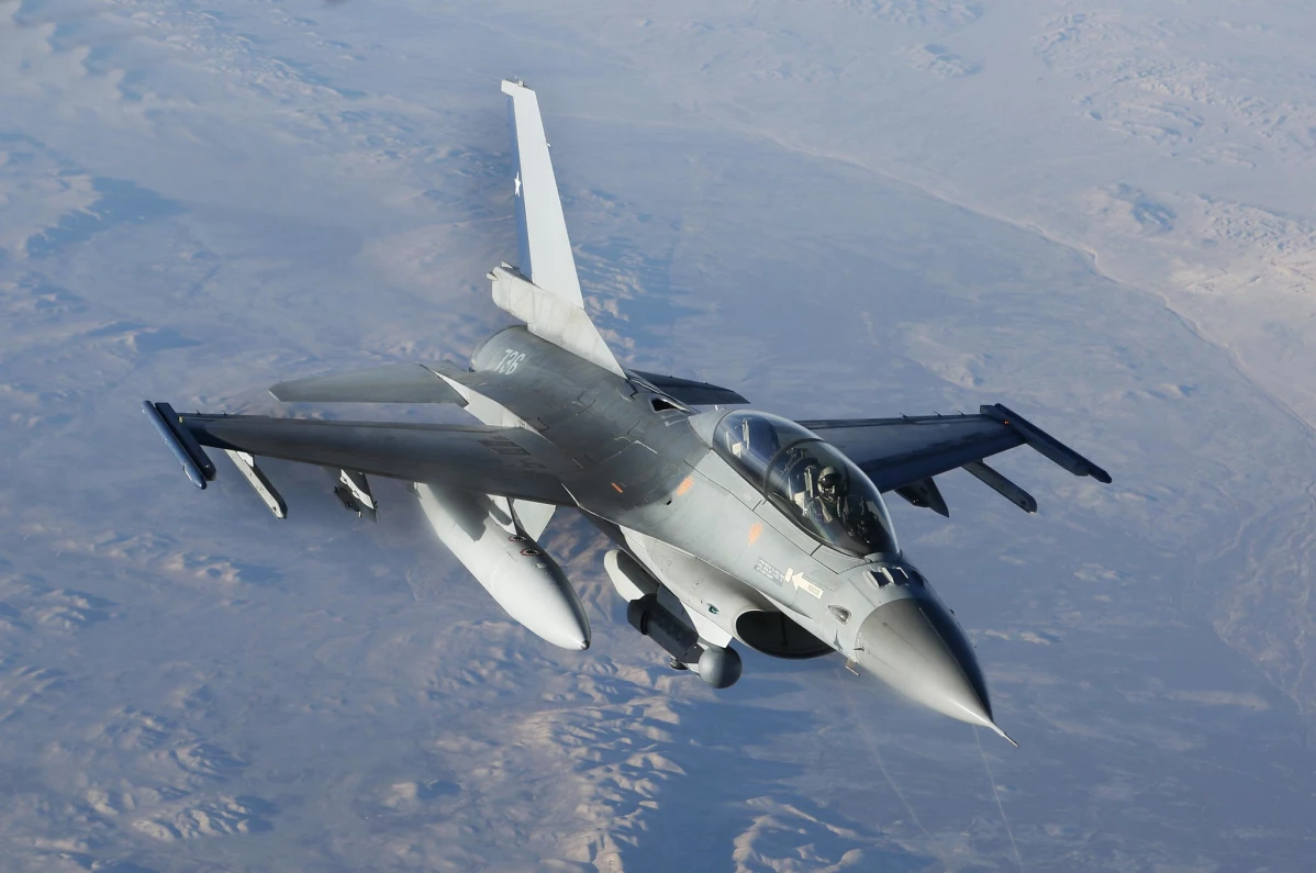 Caza multirol F 16 MLU del Grupo de Aviación N 8 foto Ministerio de Defensa de Chile