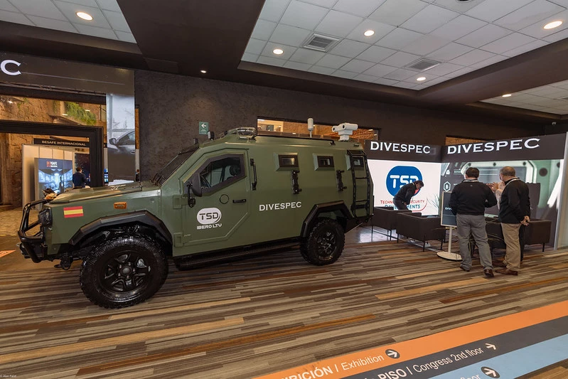 Vehículo táctico blindado ligero Íbero LTV de TSD Firma SeguridadExpo