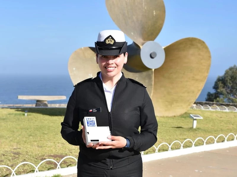 Teniente 2u00b0 Leslie Teuber Firma CCTVal 002